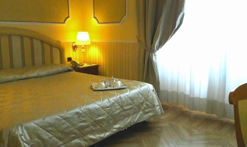 Habitación doble clásica Hotel Andreola central Milán