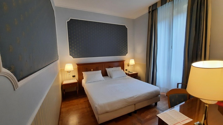 Habitación doble clásica Hotel Andreola central Milán
