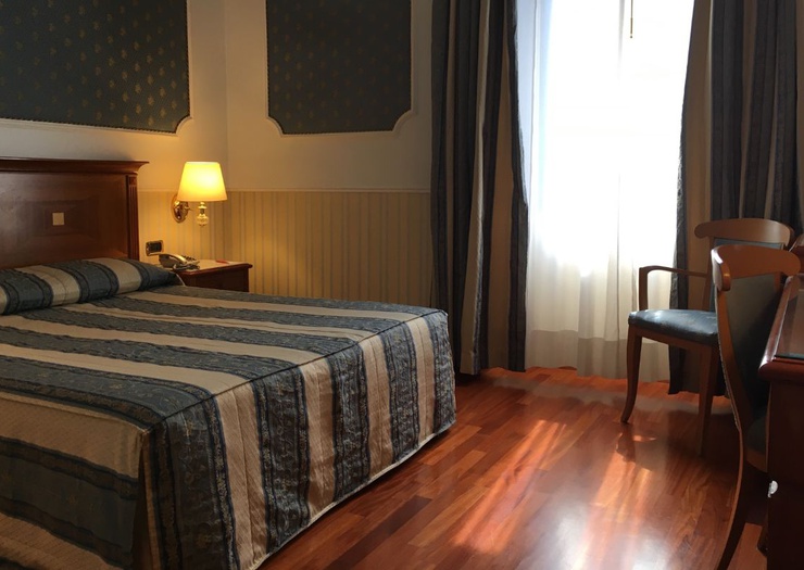 Dos habitaciones adjacentes dobles o twin Hotel Andreola central Milán