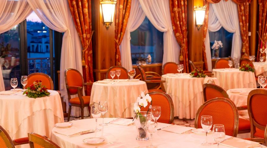 Restaurante Stradivari Hotel Andreola central Milán Restaurante Stradivari Hotel Andreola central Milán