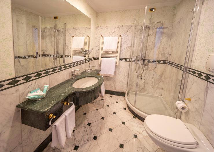 HABITACIÓN DOBLE USO INDIVIDUAL Hotel Andreola central Milán HABITACIÓN DOBLE USO INDIVIDUAL Hotel Andreola central Milán