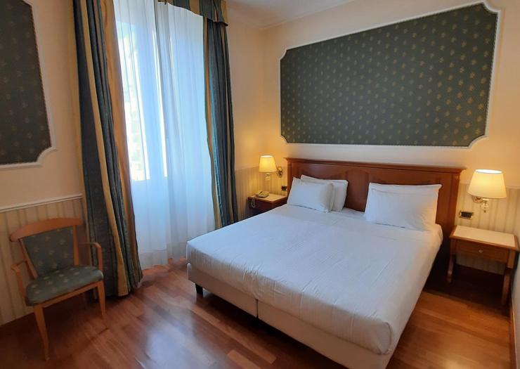 HABITACIÓN DOBLE USO INDIVIDUAL Hotel Andreola central Milán HABITACIÓN DOBLE USO INDIVIDUAL Hotel Andreola central Milán