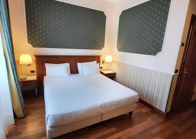HABITACIÓN DOBLE USO INDIVIDUAL Hotel Andreola central Milán HABITACIÓN DOBLE USO INDIVIDUAL Hotel Andreola central Milán