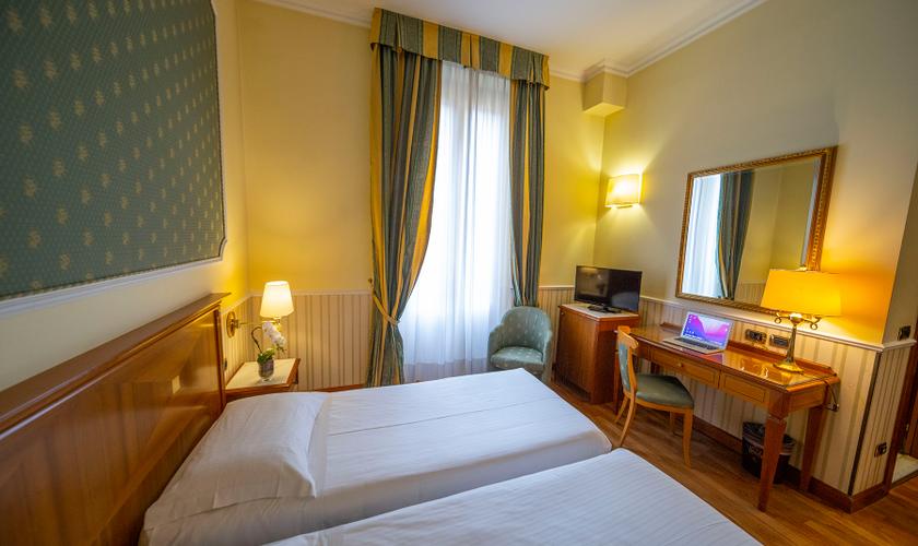 HABITACIÓN TWIN CLÁSICA Hotel Andreola central Milán HABITACIÓN TWIN CLÁSICA Hotel Andreola central Milán